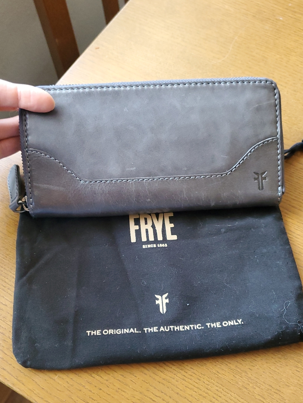 Frye Leather Zip-Around Wallet Nwt And Dustbag